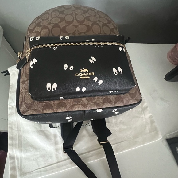 north face black and gold recon backpack Vinyage Leather Backpack Purse Colour:Lemon protected laptop compartment rear grip